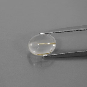 1.64カラットの天然無色＆ゴールドルチルクォーツ（8.3×6.2 mm・透明）