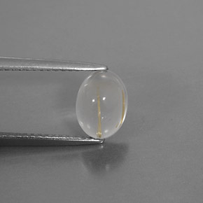 1.64カラットの天然無色＆ゴールドルチルクォーツ（8.3×6.2 mm・透明）