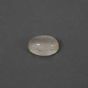 1.35カラットの天然無色＆ゴールドルチルクォーツ（8.2×6 mm・透明）