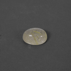 1.46カラットの天然無色＆ゴールドルチルクォーツ（8.1×6 mm・透明）