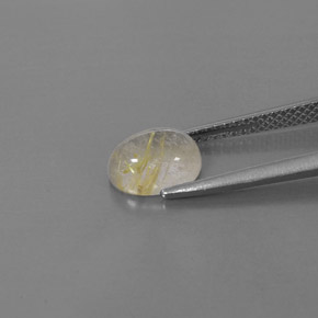 1.68カラットの天然無色＆ゴールドルチルクォーツ（8.3×6.3 mm・透明）