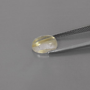 1.54カラットの天然無色＆ゴールドルチルクォーツ（8.1×6 mm・透明）