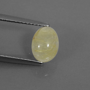 1.58カラットの天然無色＆ゴールドルチルクォーツ（8.1×6.1 mm・透明）