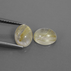 カラットの天然無色＆ゴールドルチルクォーツ（7.8×6 mm・透明）