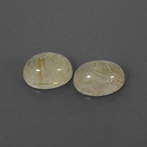 カラットの天然無色＆ゴールドルチルクォーツ（8.3×6.1 mm・透明）