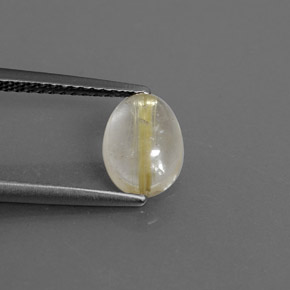 1.52カラットの天然無色＆ゴールドルチルクォーツ（8.3×6.2 mm・透明）