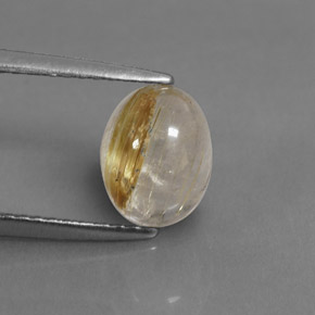 1.77カラットの天然無色＆ゴールドルチルクォーツ（8.4×6.6 mm・透明）