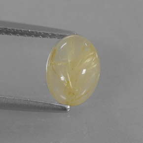1.57カラットの天然無色＆ゴールドルチルクォーツ（8.2×6.1 mm・透明）