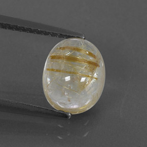 2.04カラットの天然無色＆ゴールドルチルクォーツ（9×7.2 mm・透明）