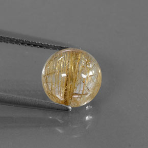 2.25カラットの天然無色＆ゴールドルチルクォーツ（8.06 mm・透明）