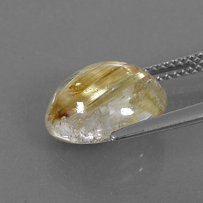 4.46カラットの天然無色＆ゴールドルチルクォーツ（11.9×9.7 mm・オーバルカット）