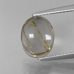 2.66カラットの天然無色＆ゴールドルチルクォーツ（9.8×7.8 mm・オーバルカット）