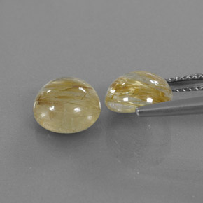 カラットの天然無色＆ゴールドルチルクォーツ（8.95 mm・透明）