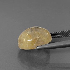 6.00カラットの天然無色＆ゴールドルチルクォーツ（12.1×10.1 mm・透明）