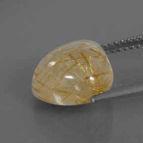 5.25カラットの天然無色＆ゴールドルチルクォーツ（11.1×11 mm・透明）
