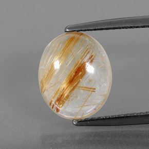 4.22カラットの天然無色＆ゴールドルチルクォーツ（11.7×9.8 mm・透明）