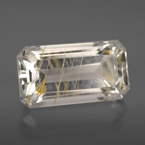 8.79カラットの天然ゴールデンルチルトパーズ（14.9×8.2 mm・エメラルドカット）