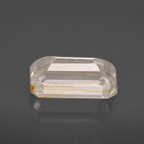 4.64カラットの天然ゴールデンルチルトパーズ（12.1×7.1 mm・透明）