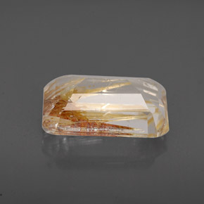 3.86カラットの天然ゴールデンルチルトパーズ（11.2×7.3 mm・透明）