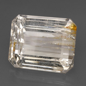 56.77カラットの天然ゴールデンルチルトパーズ（22×18.2 mm・エメラルドカット）