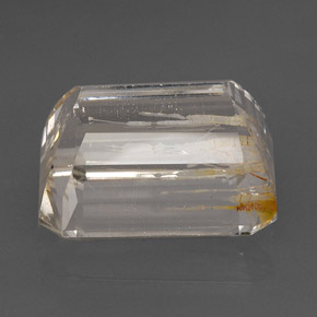 56.77カラットの天然ゴールデンルチルトパーズ（22×18.2 mm・エメラルドカット）