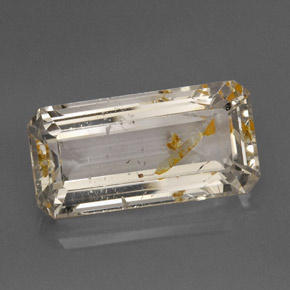 22.78カラットの天然ゴールデンルチルトパーズ（23.2×11.7 mm・透明）
