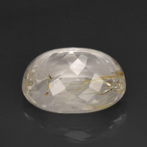 18.44カラットの天然ゴールデンルチルトパーズ（17.4×13 mm・透明）