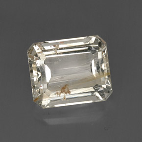 8.79カラットの天然ゴールデンルチルトパーズ（12.2×10.1 mm・エメラルドカット）