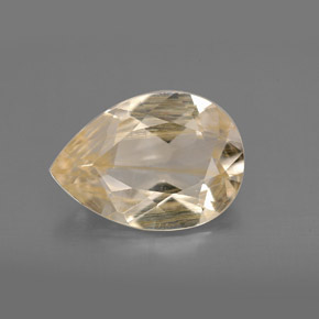 4.62カラットの天然ゴールデンルチルトパーズ（13.4×9.5 mm・透明）