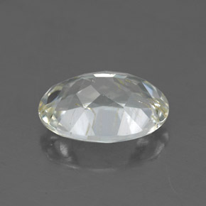 2.91カラットの天然ゴールデンルチルトパーズ（10.3×7.6 mm・オーバルカット）