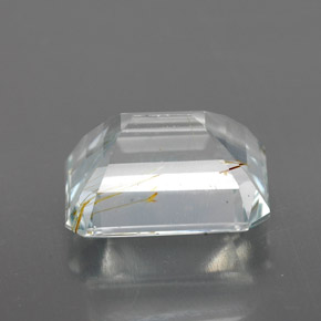 8.72カラットの天然ゴールデンルチルトパーズ（12.6×10.4 mm・エメラルドカット）