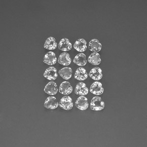 カラットの天然マルチカラーサファイア（4.1×4 mm・ハート型）