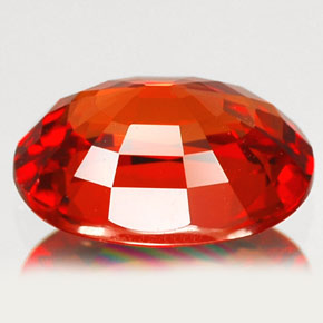 2.00カラットの天然マンダリンオレンジサファイア（8.7×6.1 mm・オーバルカット）