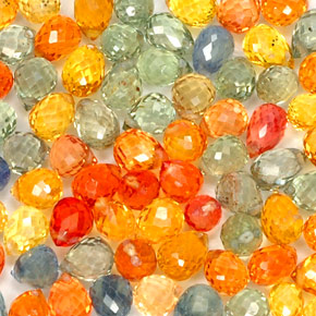 カラットの天然マルチカラーサファイア（4.6×3 mm・ブリオレット）