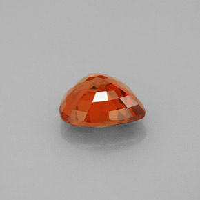 2.12カラットの天然マンダリンオレンジサファイア（8.2×7.7 mm・洋梨の形）