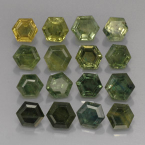 カラットの天然マルチグリーンサファイア（4.8×4.4 mm・ファンシーシェイプ）