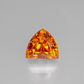 0.98カラットの天然マンダリンオレンジサファイア（5.6×5.1 mm・ファンシーシェイプ）