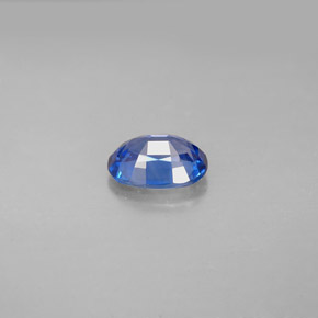 1.15カラットの天然コーンフラワーブルーサファイア（7.3×5.2 mm・オーバルカット）