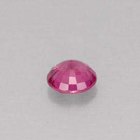 0.37カラットの天然パープルピンクサファイア（4.24 mm・ラウンドカット）