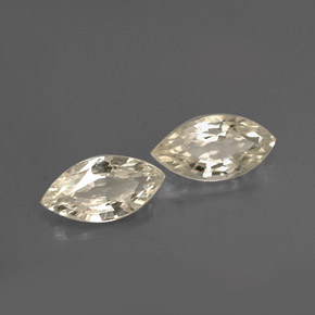 カラットの天然ライトイエローサファイア（8×4.1 mm・マーキス）