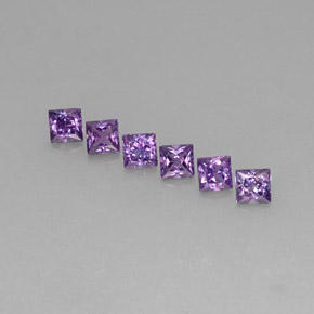 カラットの天然ピンクがかった紫サファイア（3.1×3 mm・四角）