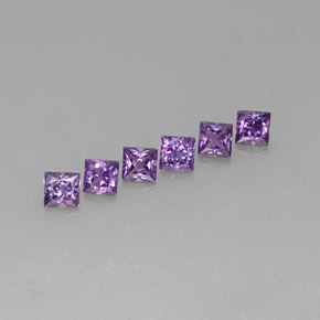 カラットの天然ピンクがかった紫サファイア（3.1×3 mm・四角）