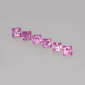 カラットの天然ピンクがかった紫サファイア（3×3 mm・四角）