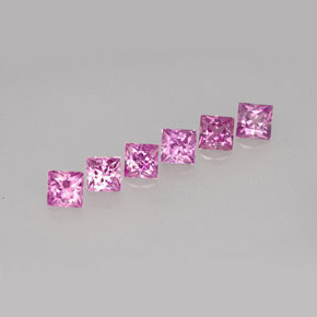カラットの天然ピンクがかった紫サファイア（3×3 mm・四角）