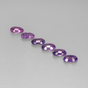 カラットの天然パープルサファイア（6×4.1 mm・オーバルカット）