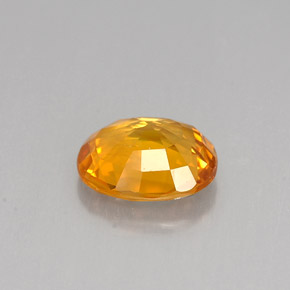 1.96カラットの天然ゴールデンイエローサファイア（8.3×7 mm・オーバルカット）