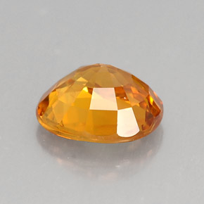 1.81カラットの天然イエローオレンジサファイア（7.7×6.8 mm・オーバルカット）