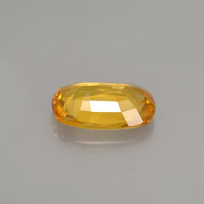 1.50カラットの天然ゴールデンイエローサファイア（8.8×5.8 mm・オーバルカット）