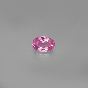 0.58カラットの天然ピンクサファイア（6×4.1 mm・オーバルカット）