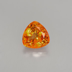 1.11カラットの天然ゴールデンオレンジサファイア（6.2×6.2 mm・トリリアント）